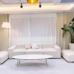 Near Hongik University Station Suite Room