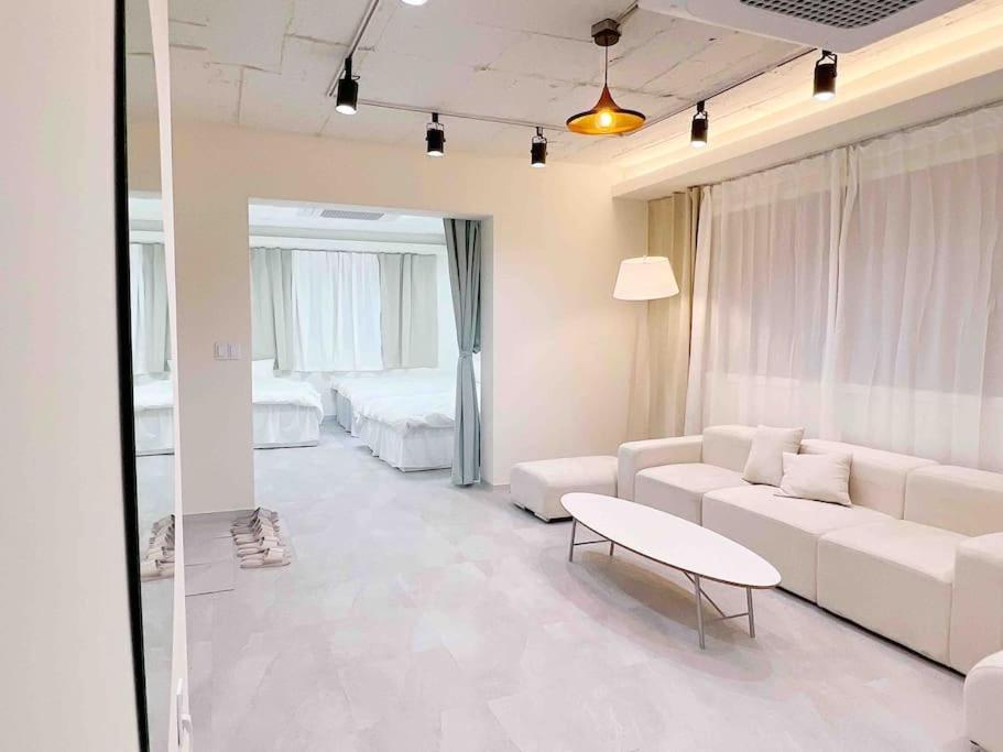Apartment Near Hongik Station