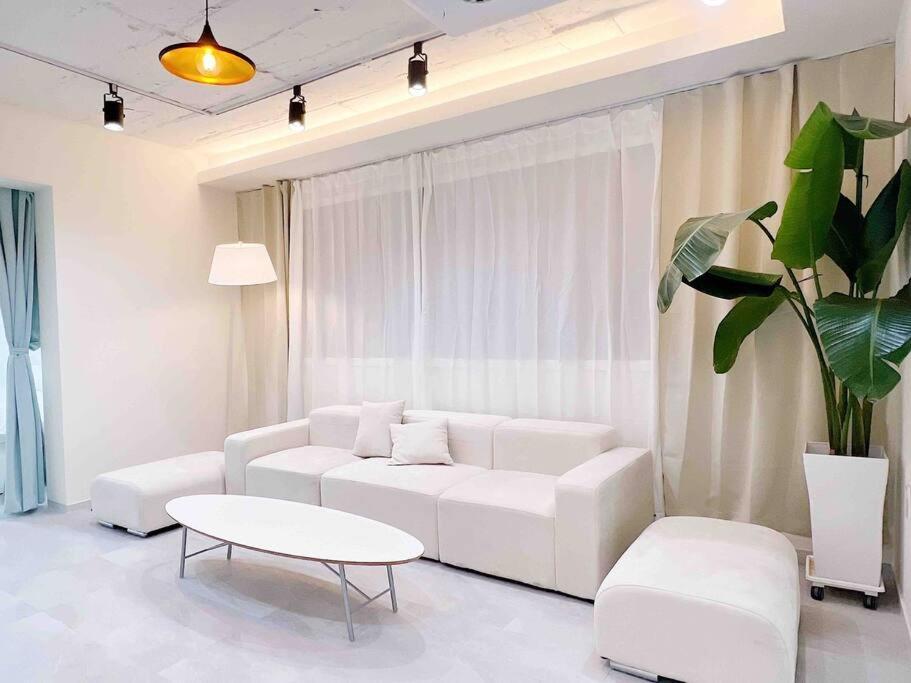 Apartment Near Hongik Station